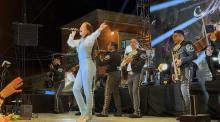 Majo Aguilar conquistó con sus temas al público de Villa Hidalgo a pesar de la lluvia