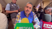 Carlos España, Srio. de Servicios Públicos 
