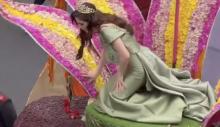 La Miss Universo Fátima Bosch se desvanece durante un desfile en Ecuador 