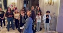 Fela Domínguez vive emotivo encuentro con jóvenes actores y cantantes de Aguascalientes 