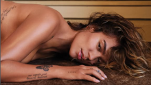 Tras su ruptura con Feid, Karol G se declara soltera y posa para Playboy