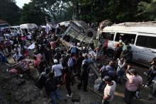 Suman 20 fallecidos tras atentado con explosivos en Colombia