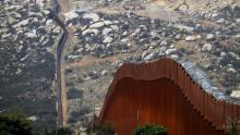 Obras del muro fronterizo de EE. UU. dañan cerro sagrado para pueblo originario