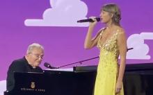 Taylor Swift canta “You’ve Got a Friend in Me” en la premiere de ‘Toy Story 5′