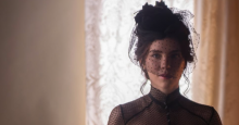 Belinda sorprende con su transformación en Carlota para la nueva serie de HBO Max