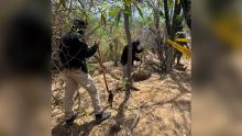 Buscadoras y autoridades hallan cinco fosas clandestinas en Baja California Sur;