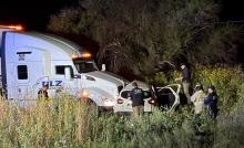 Tres mujeres y dos hombres perdieron la vida en el brutal choque provocado por un tráiler que primero impactó a la conductora de la motociclista